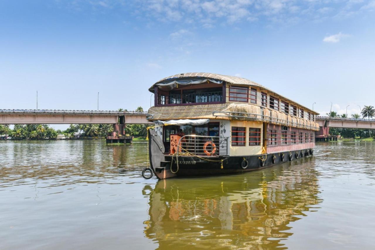 Friends Cruise, Nightstay Houseboat Alappuzha Экстерьер фото