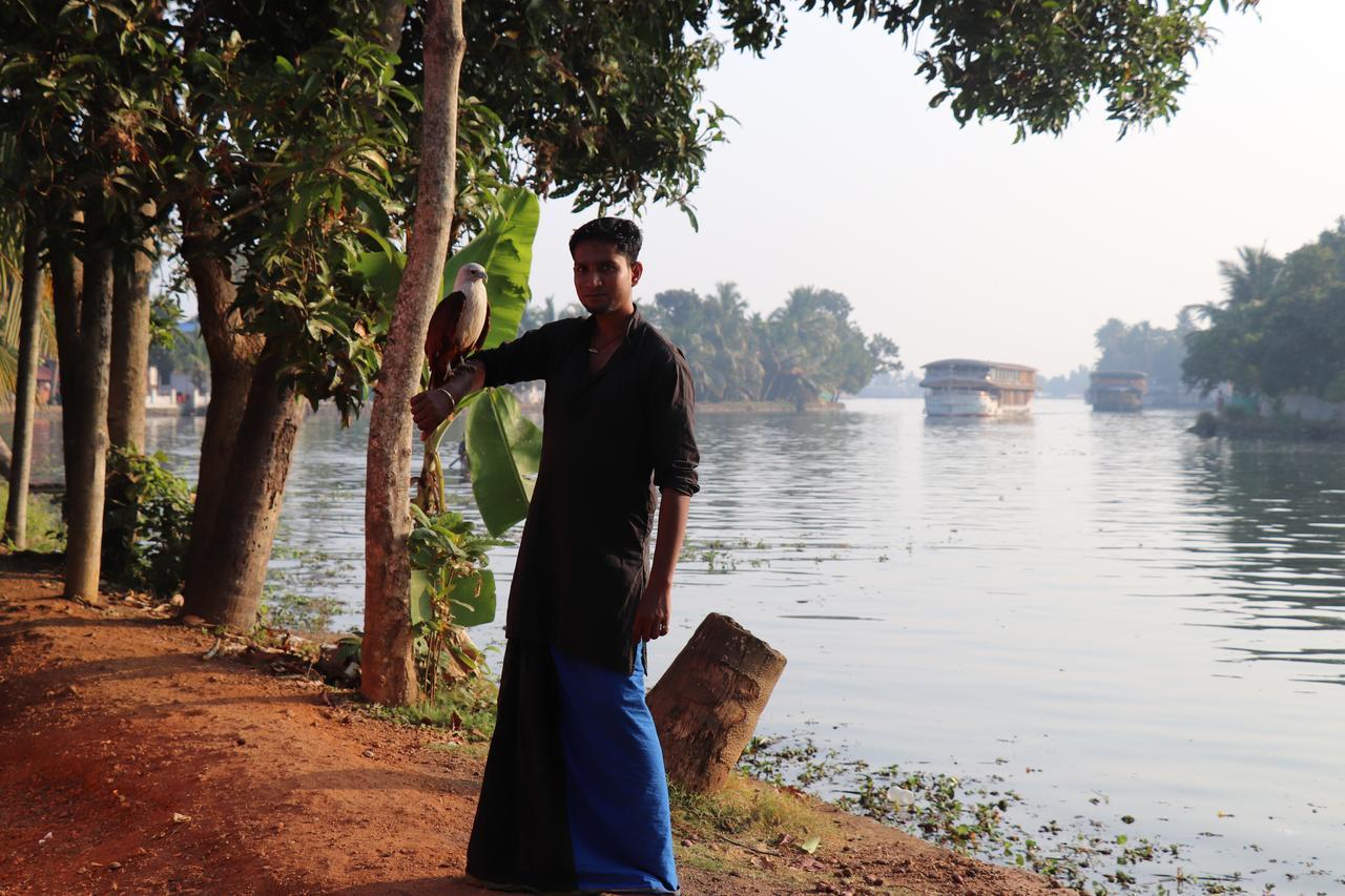 Friends Cruise, Nightstay Houseboat Alappuzha Экстерьер фото